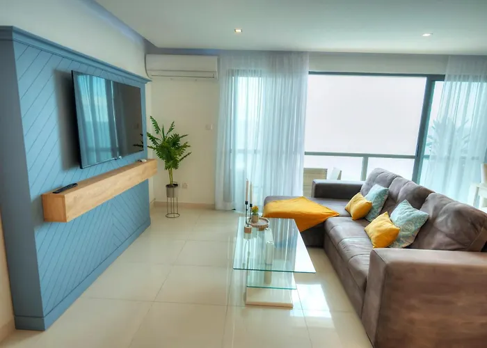 Modern, Large 3Bedroom, Spectacular Views Goslm-9
