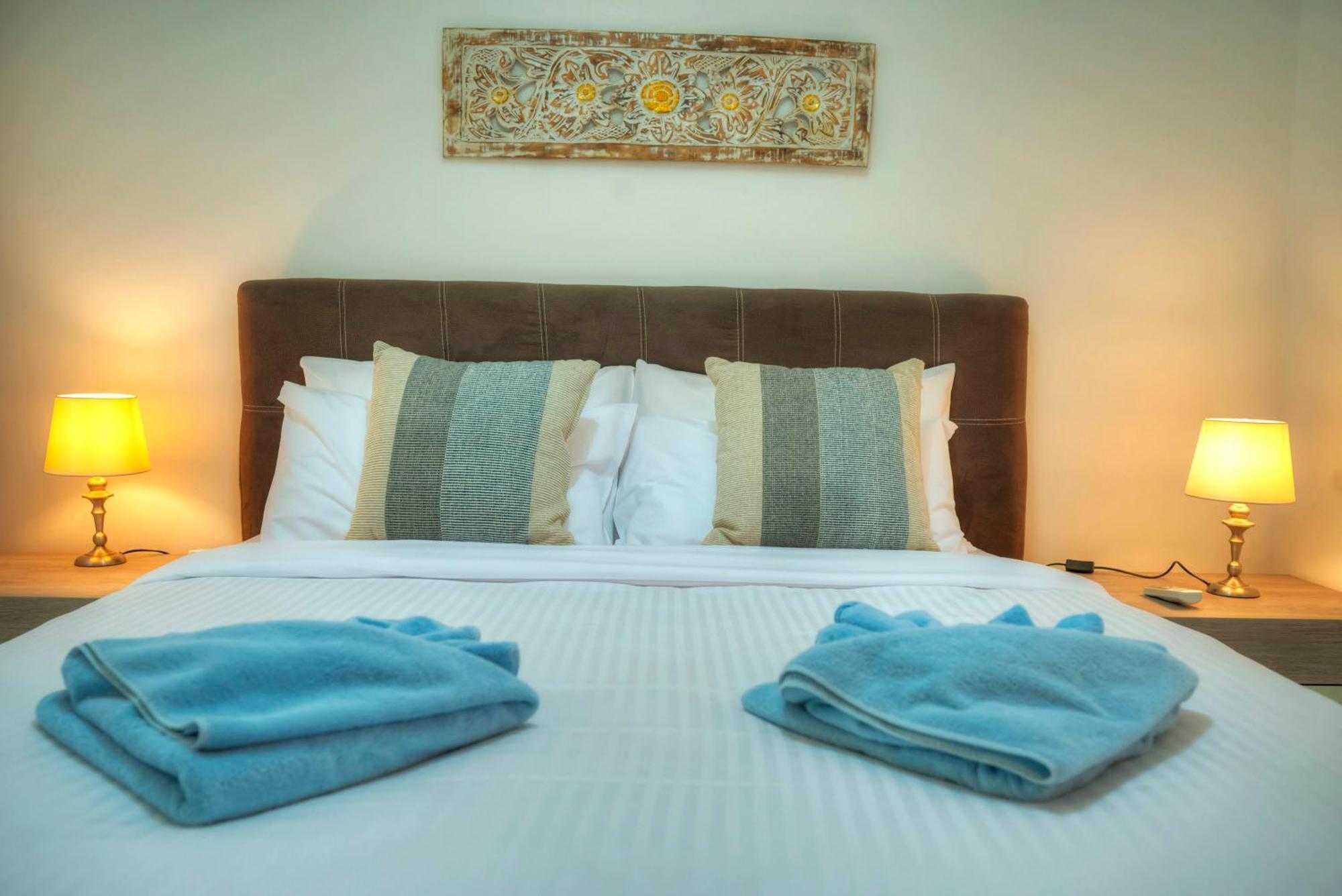 Modern, Large 3bedroom, Spectacular Views Goslm-9 Sliema